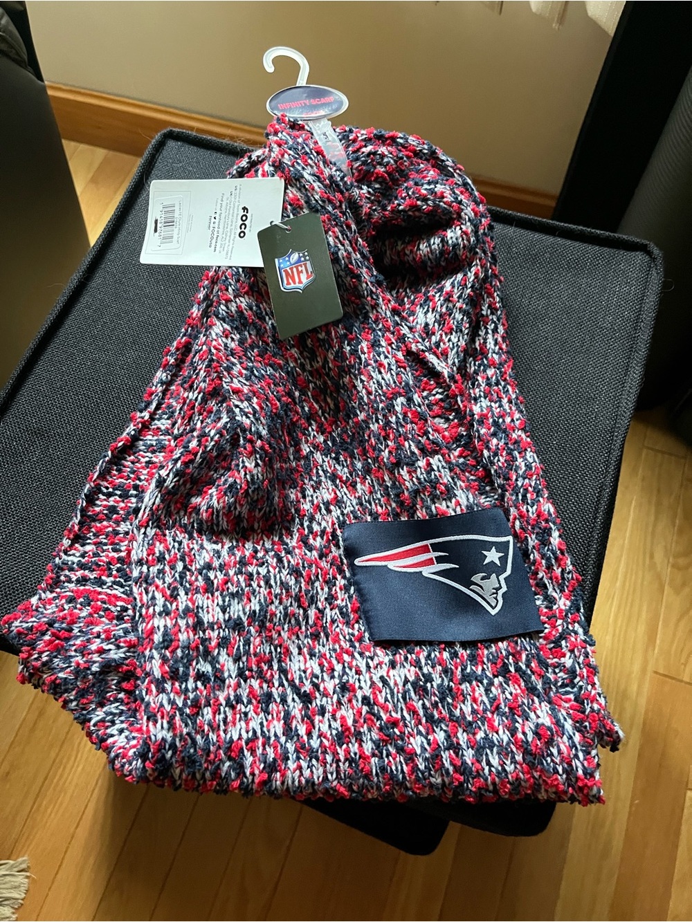 New England Patriots Red Navy White Knit Infinity Scarf NWT